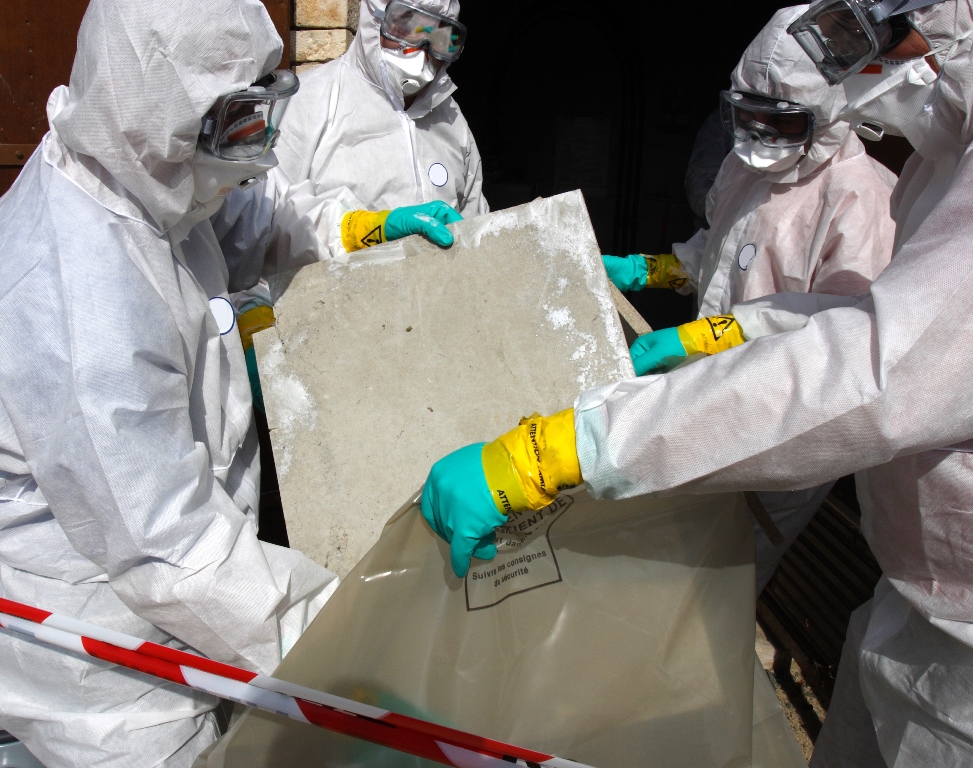 Asbestos surveys & testing in Crowthorne