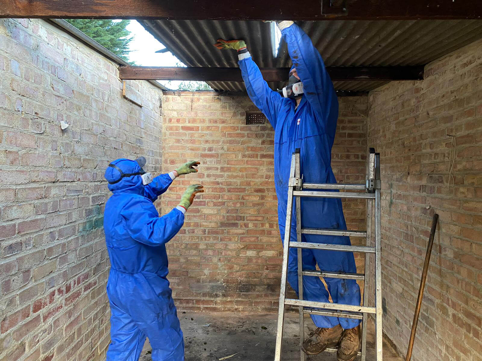 Asbestos Removal Services in Oxfordshire Asbestos surveys & testing in Oxfordshire